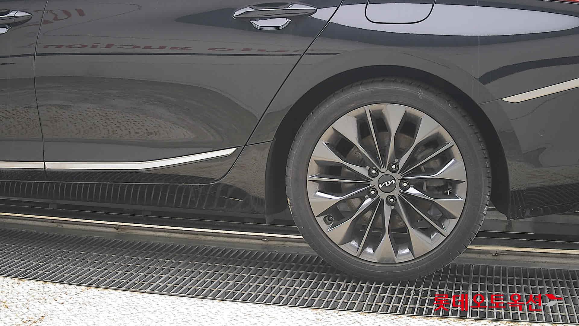 2023 - kia k8
