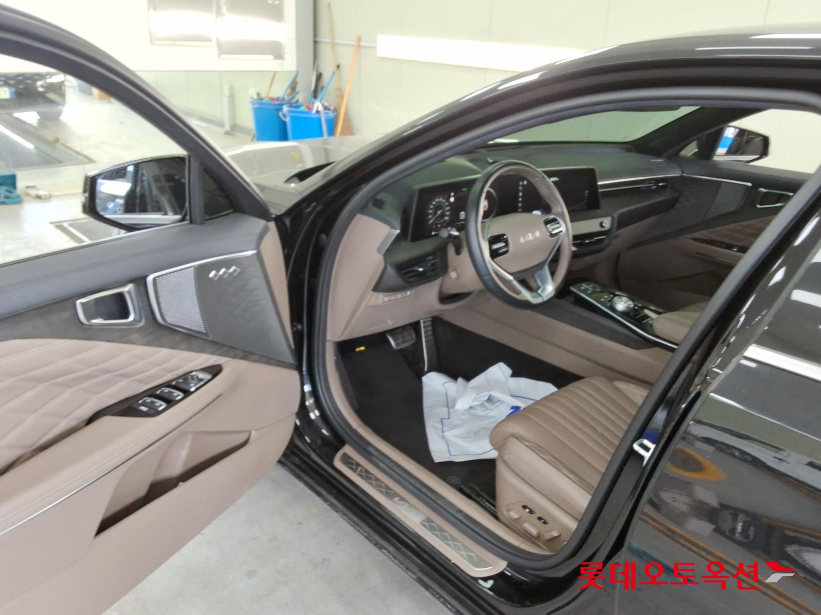 2023 - kia k8