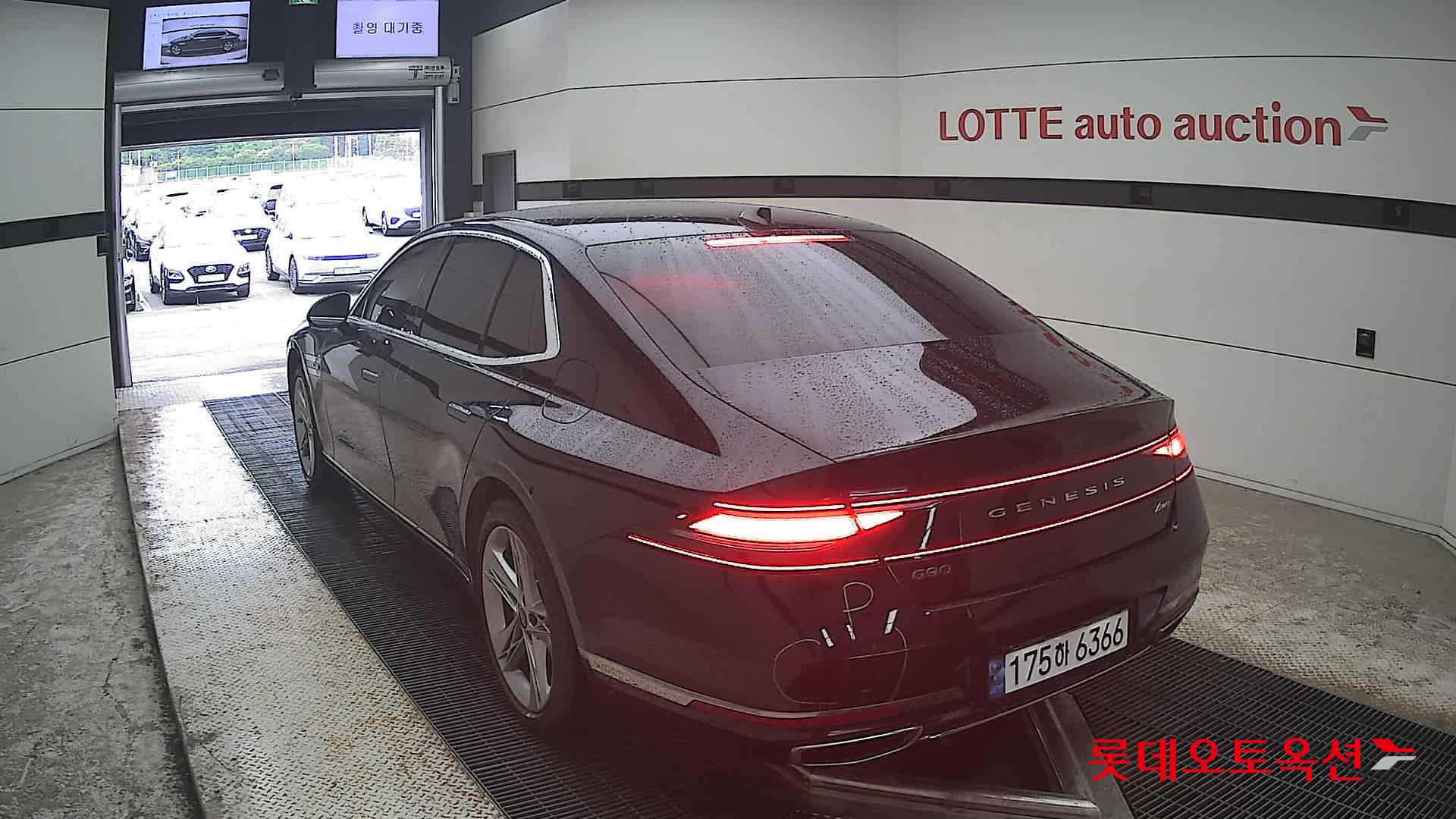 2023 - genesis g90