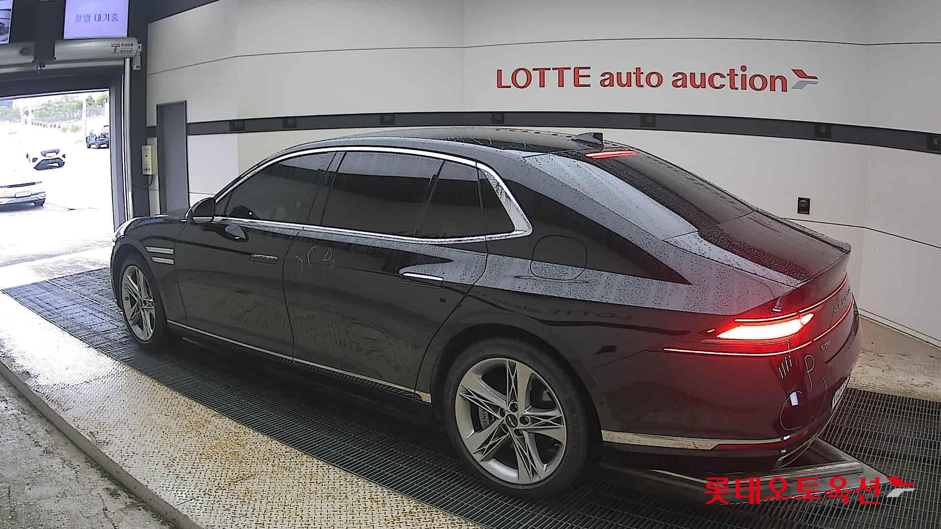 2023 - genesis g90