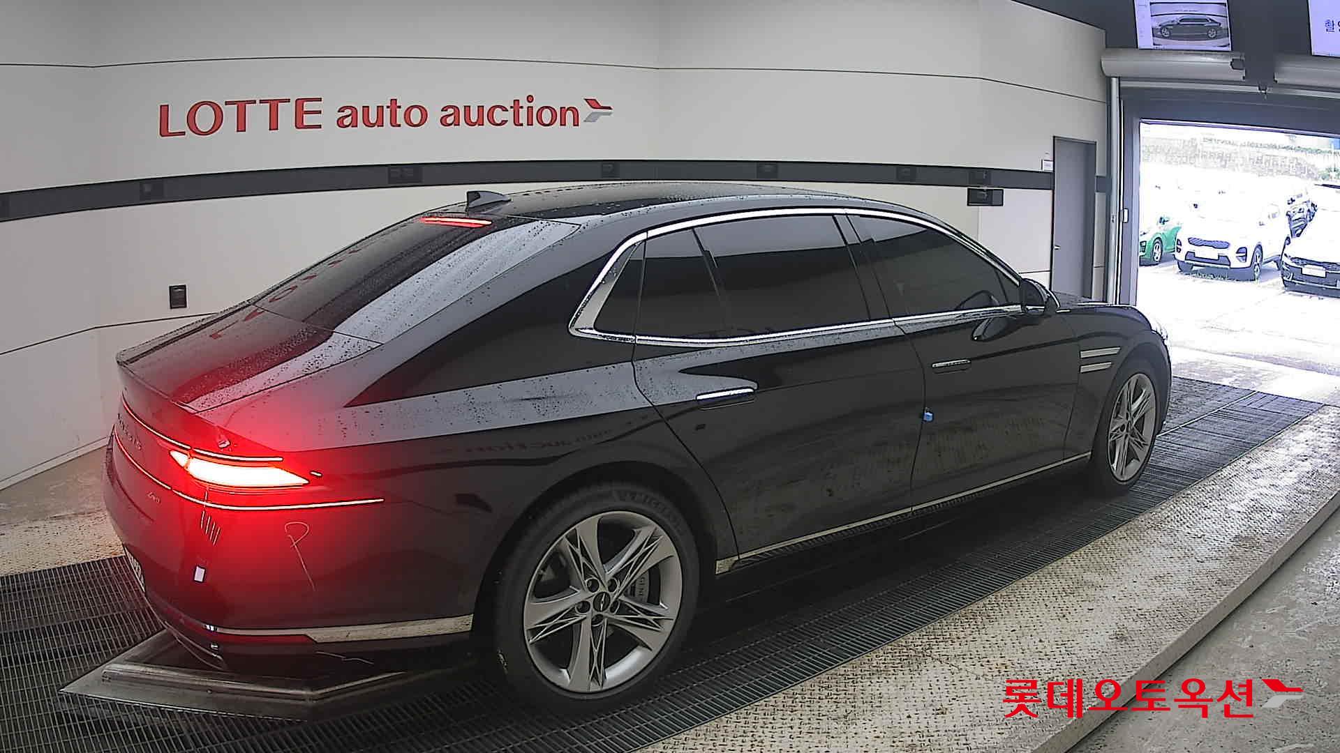 2023 - genesis g90