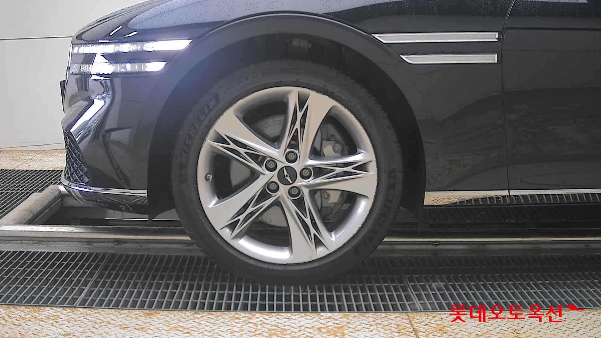 2023 - genesis g90