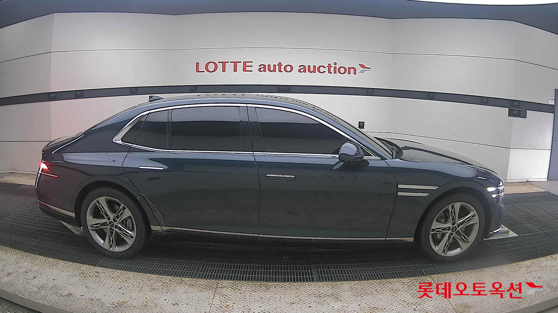2022 - genesis g90