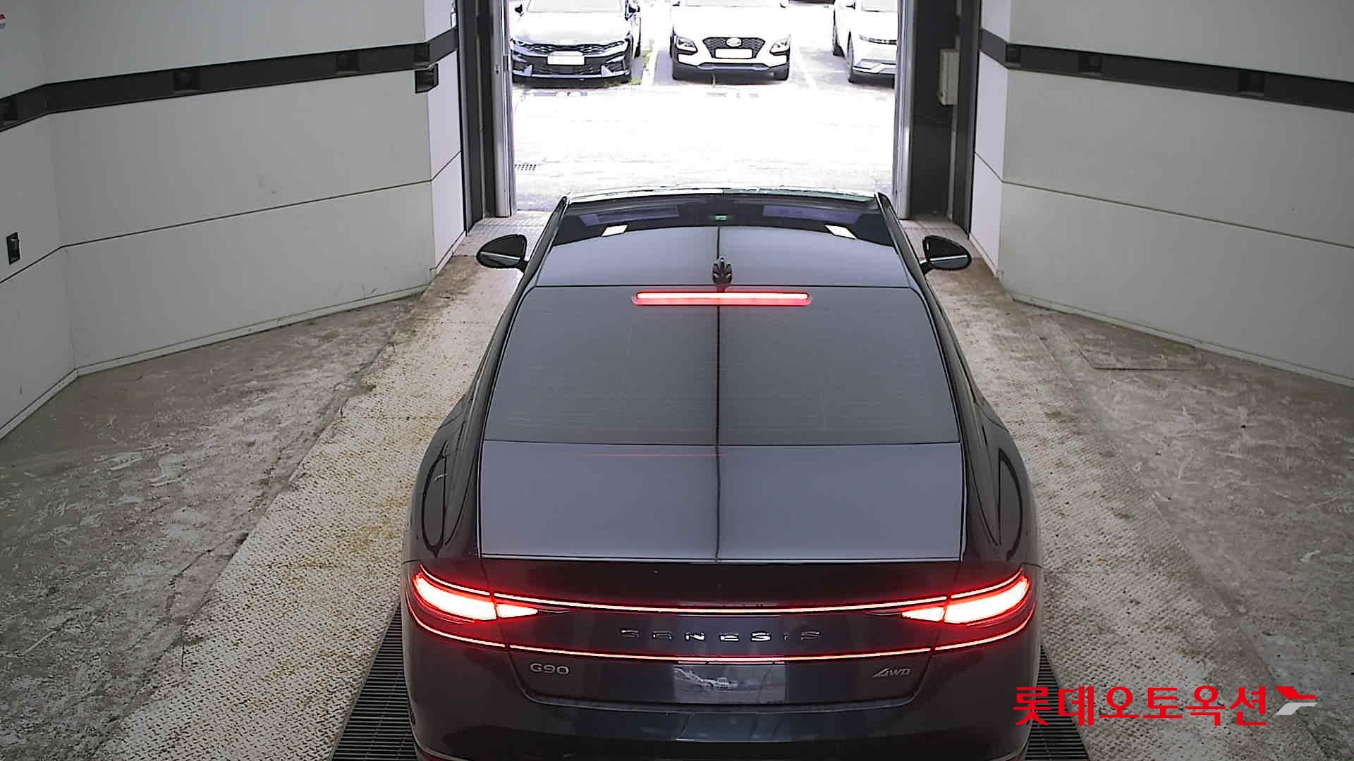 2022 - genesis g90