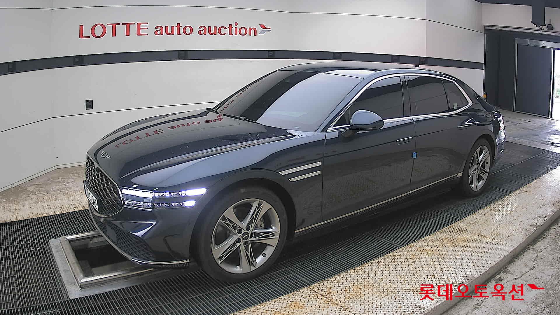 2022 - genesis g90