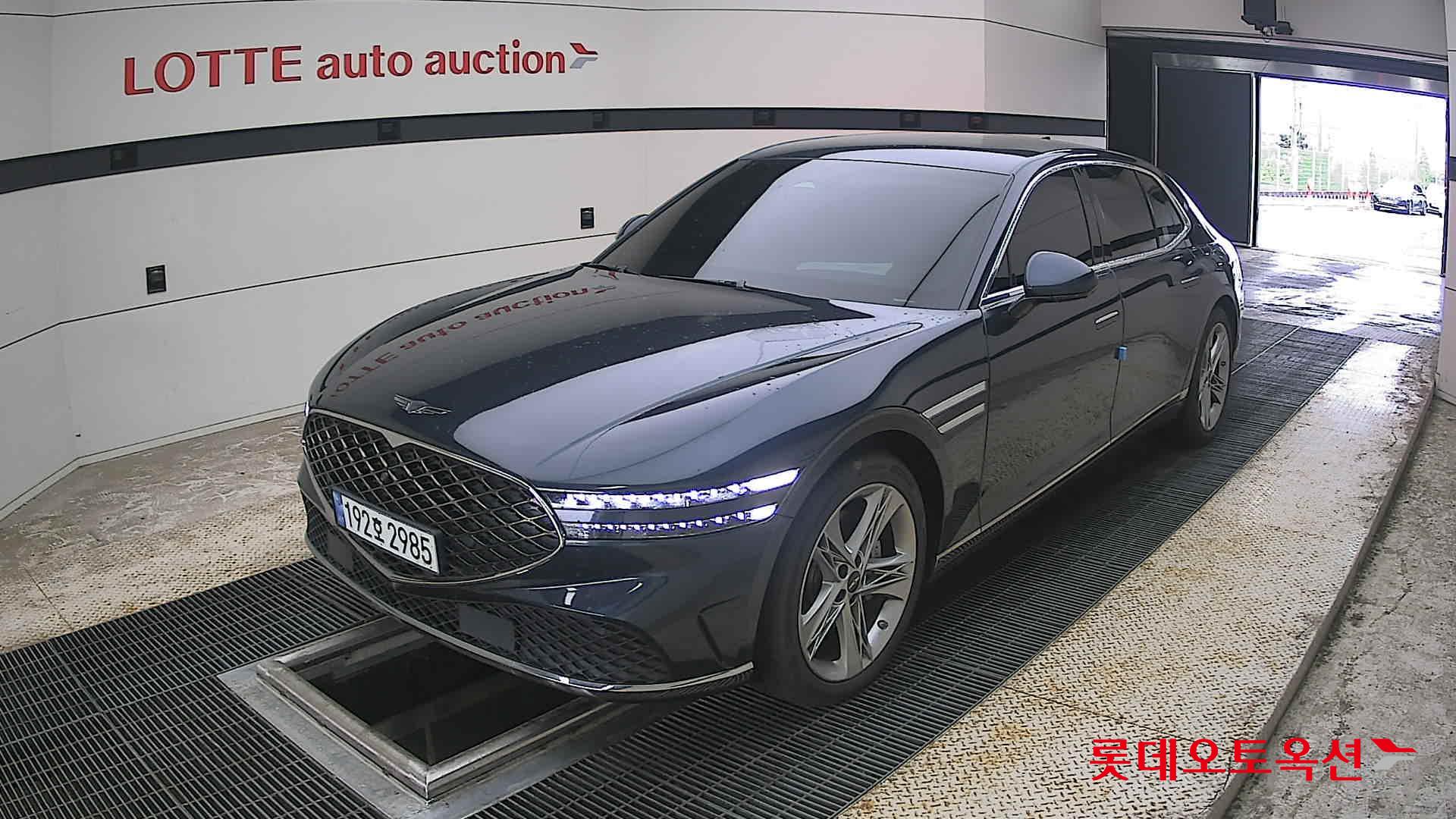 2022 - genesis g90