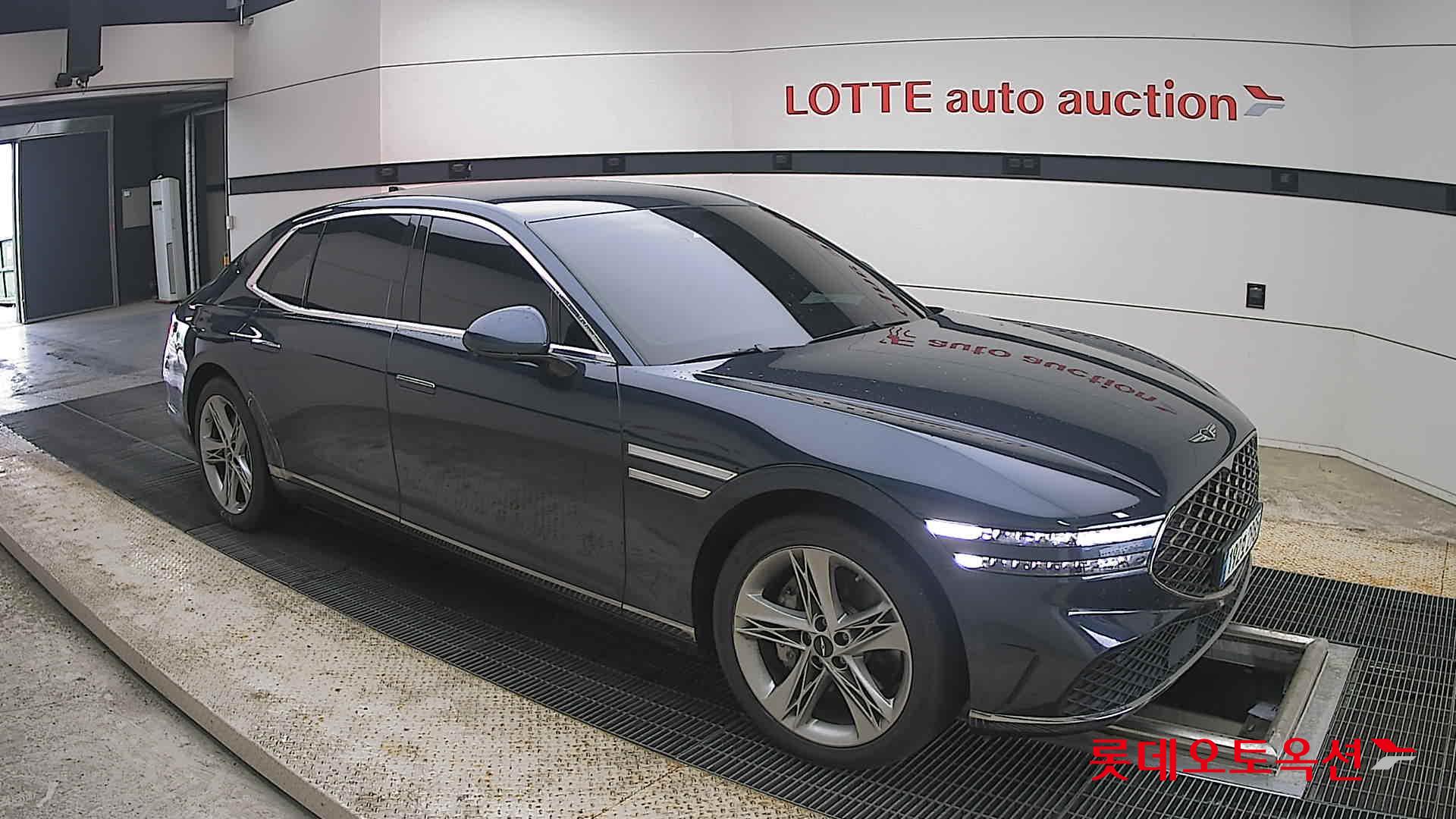 2022 - genesis g90