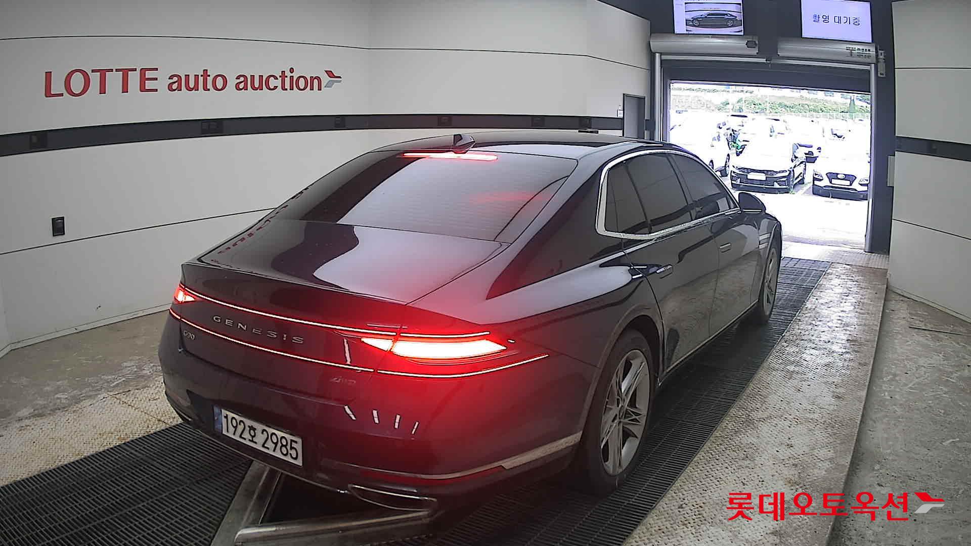 2022 - genesis g90