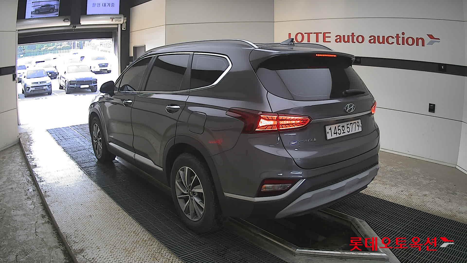 Hyundai Santa Fe - 4