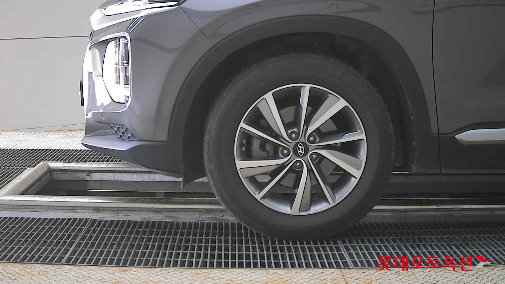 Hyundai Santa Fe - 25
