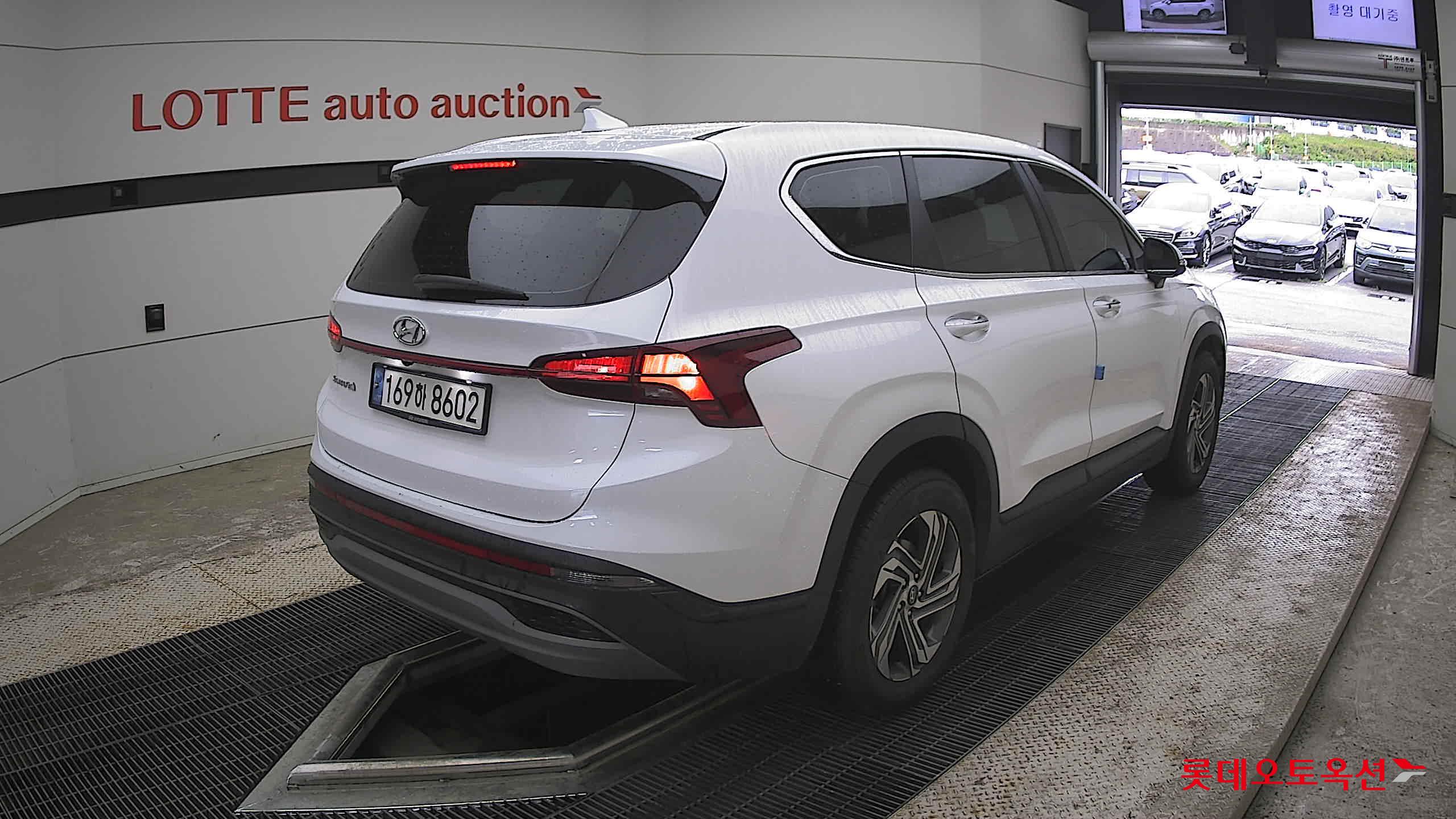 Hyundai Santa Fe 2022 Creamy White Pearl (optional) из Кореи, фото 4