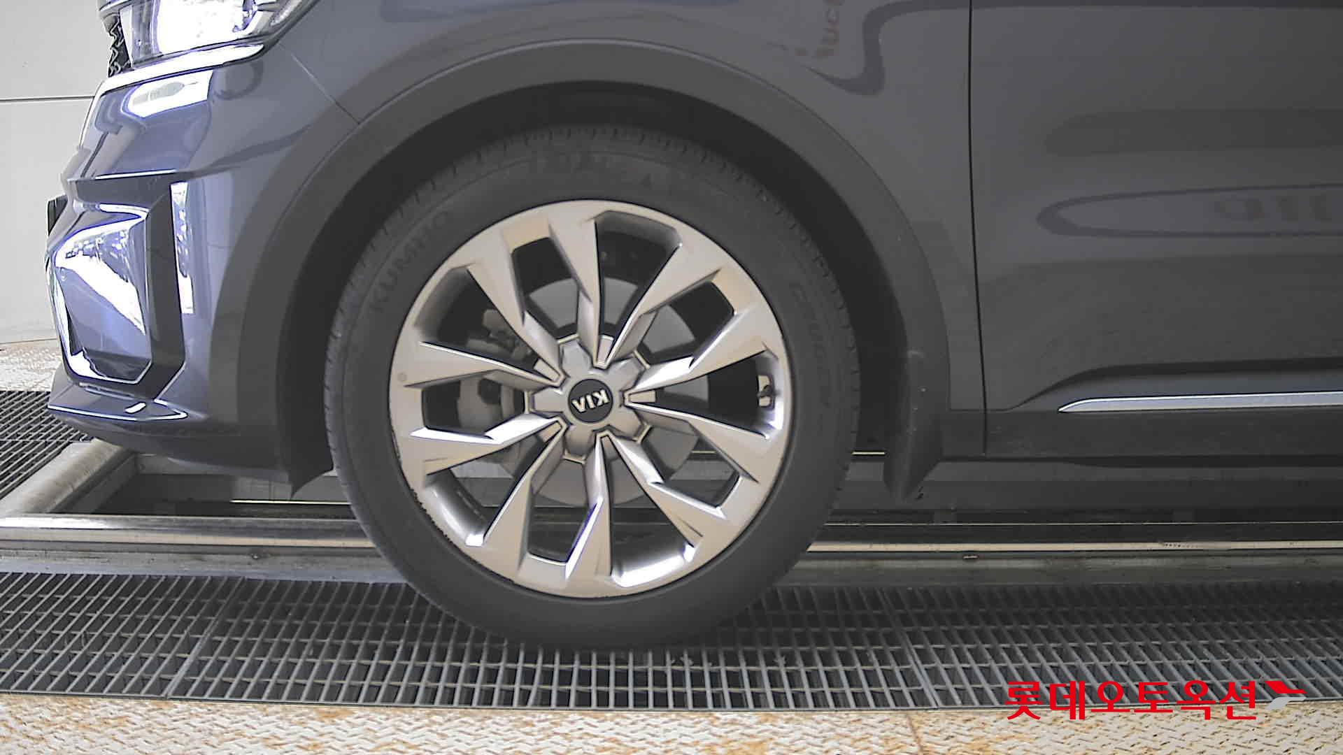 Kia Sorento - 25