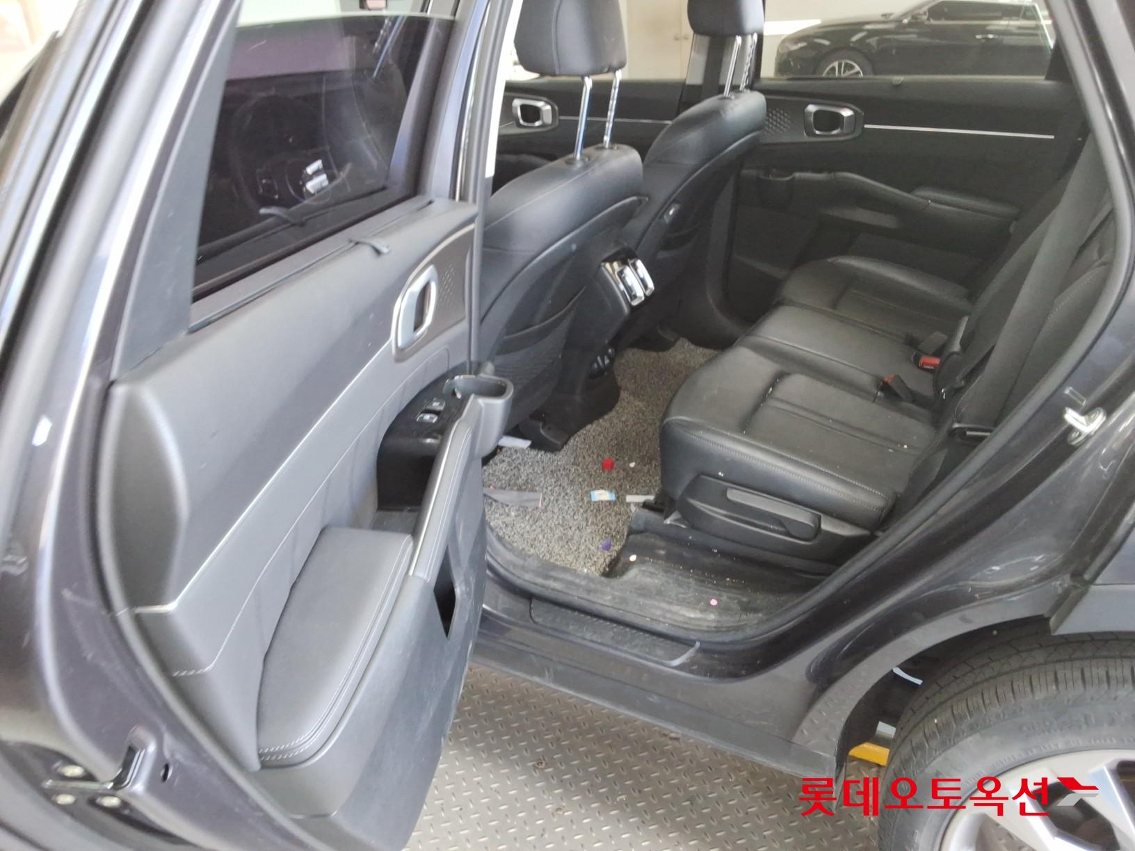 Kia Sorento - 38