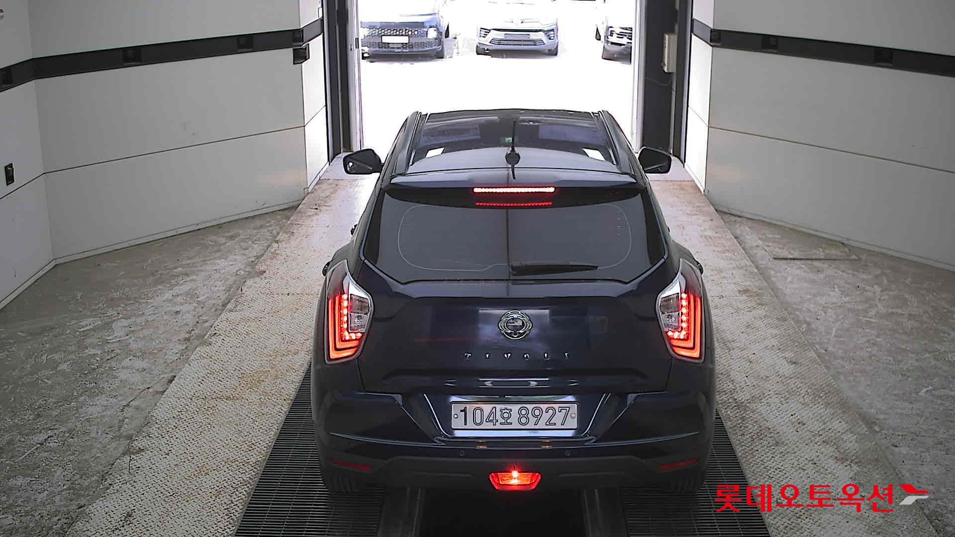 KG Mobility Tivoli - 17
