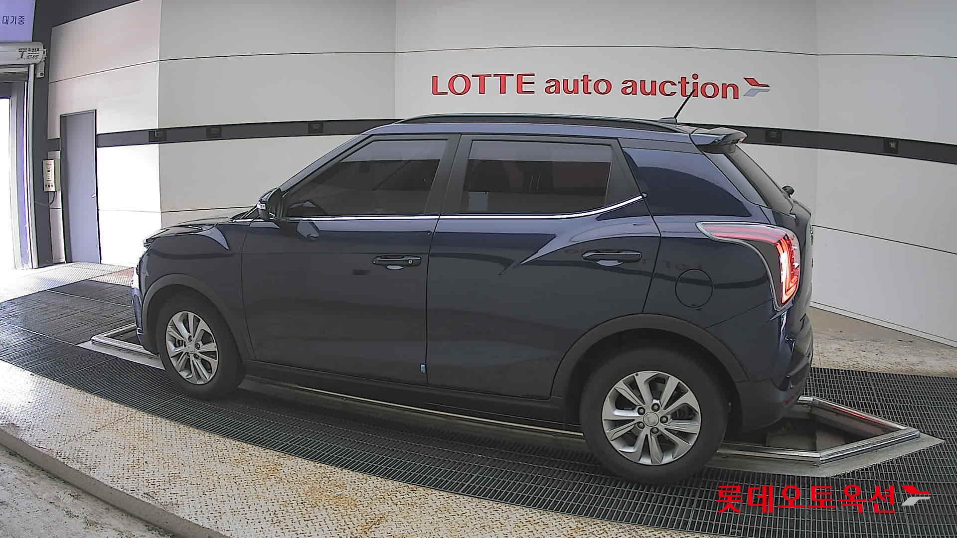 KG Mobility Tivoli - 14