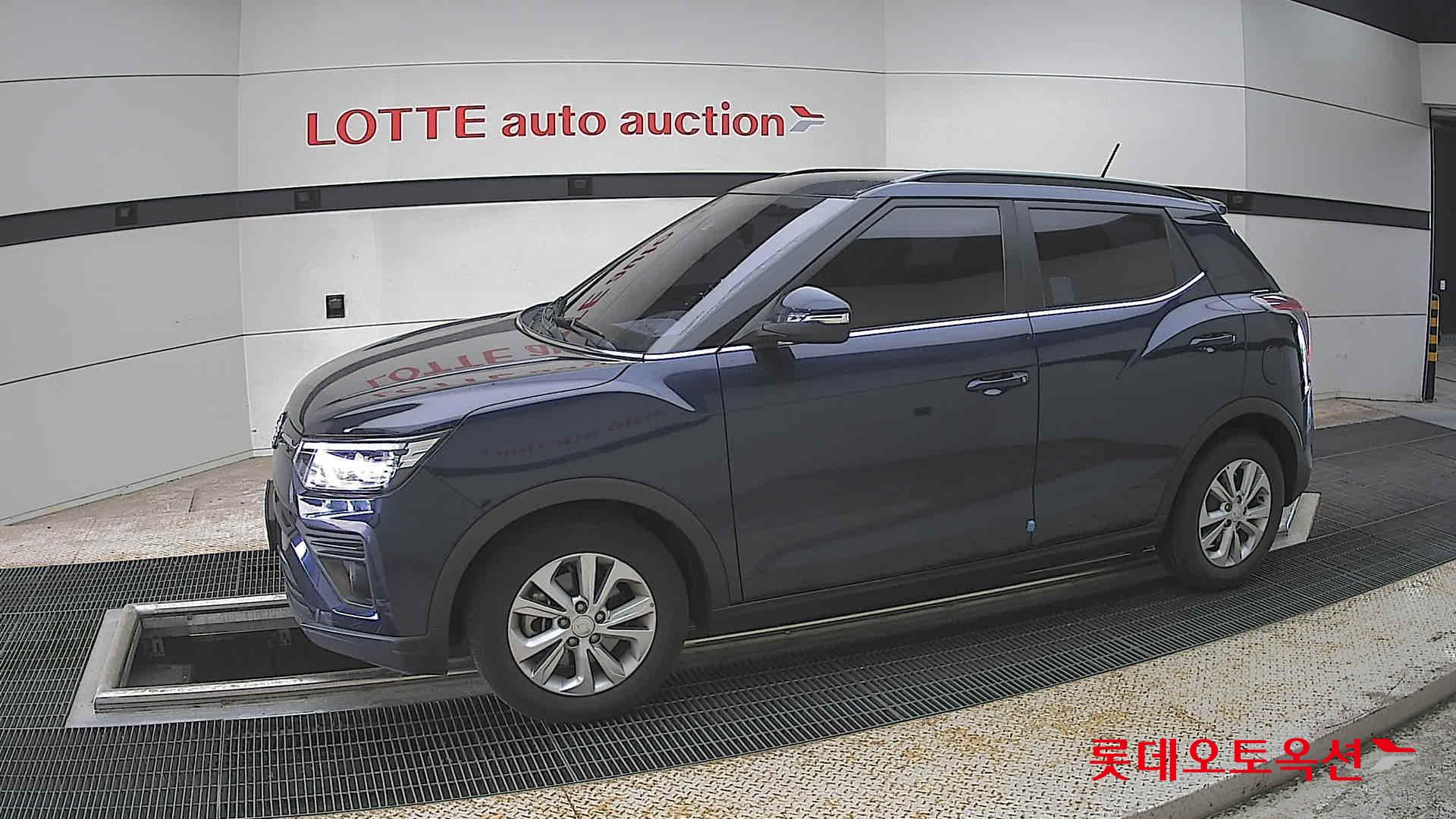 KG Mobility Tivoli - 12