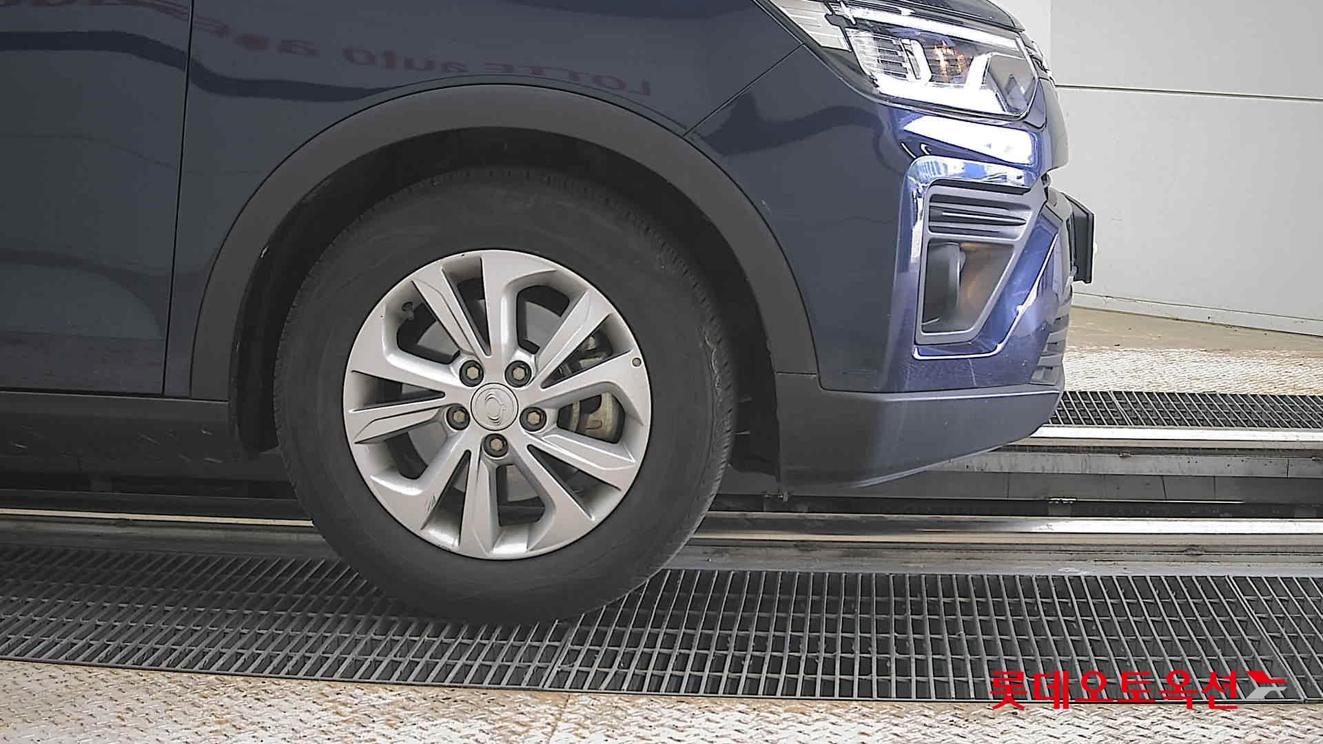 KG Mobility Tivoli - 27