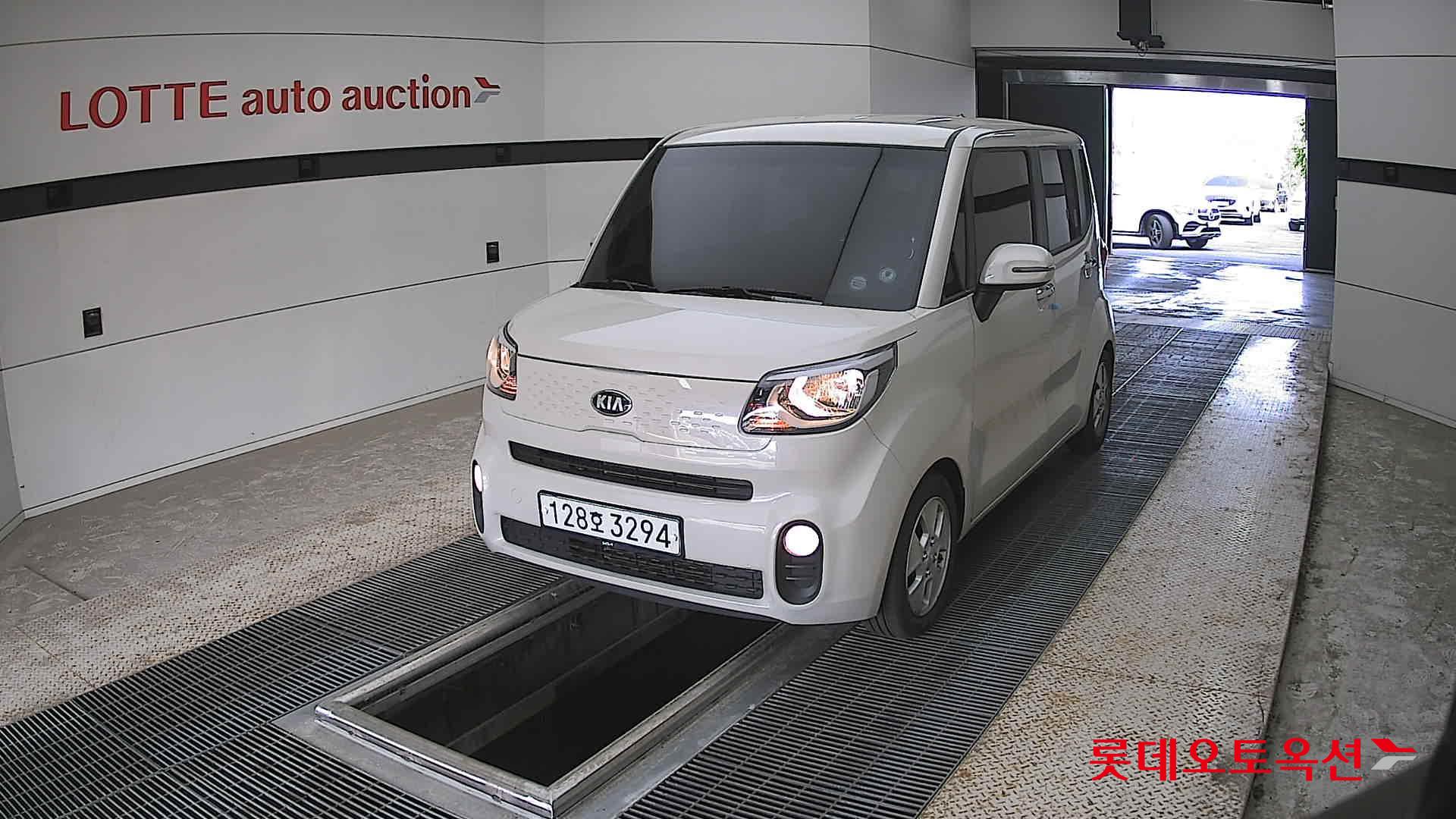Kia Ray - 10