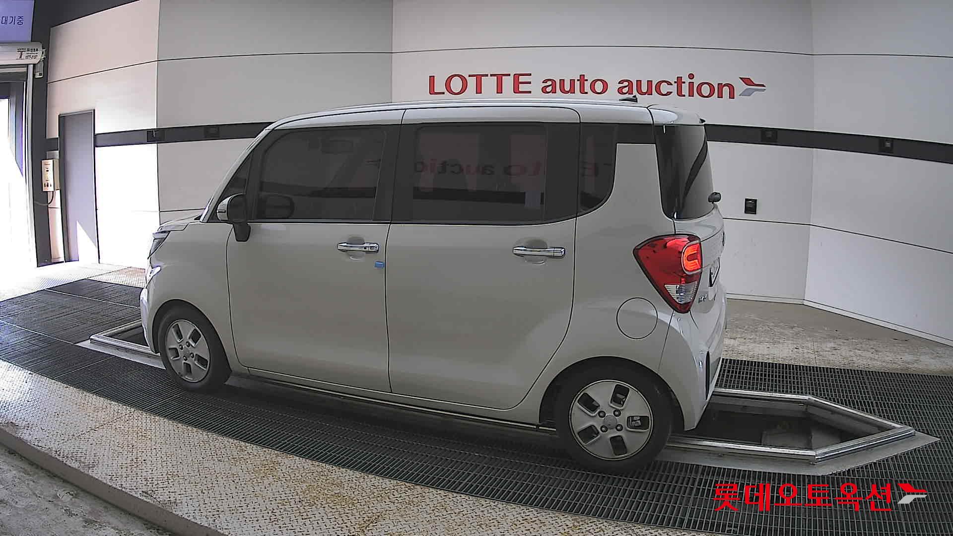 Kia Ray - 14