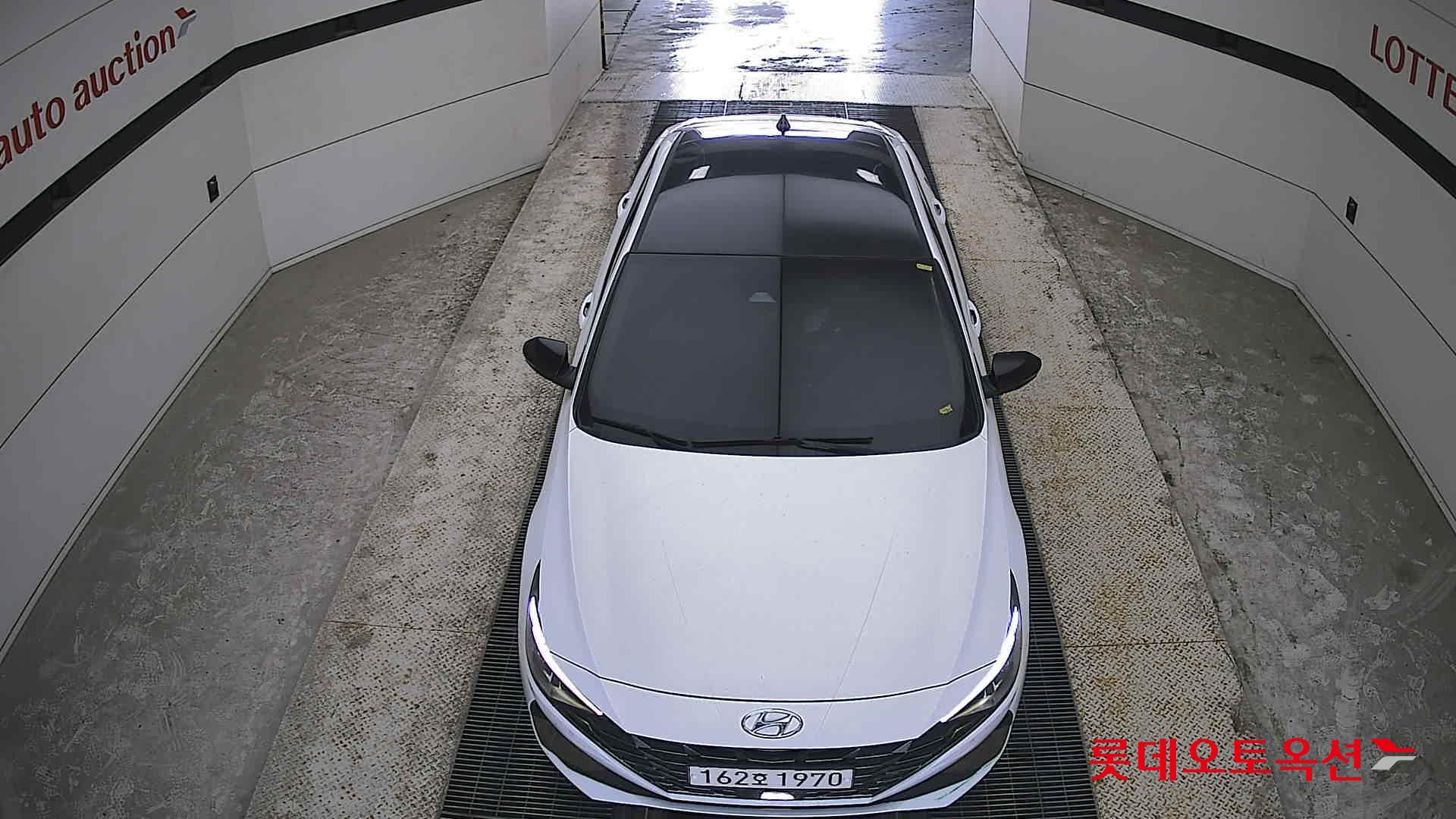 Hyundai Elantra - 7
