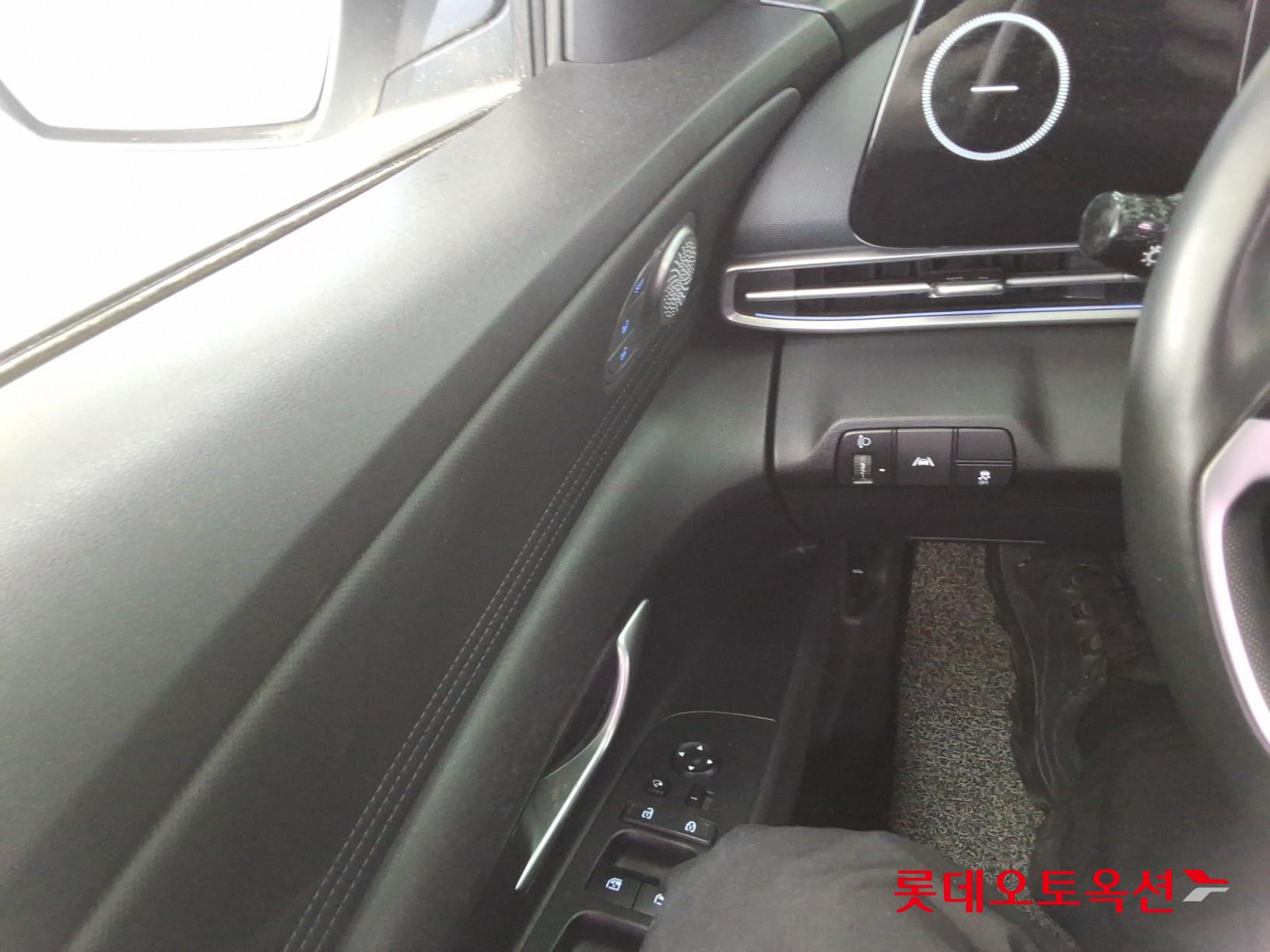 Hyundai Elantra - 29