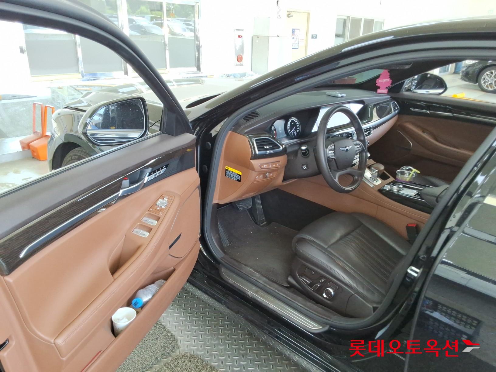 제네시스 G90 - 35