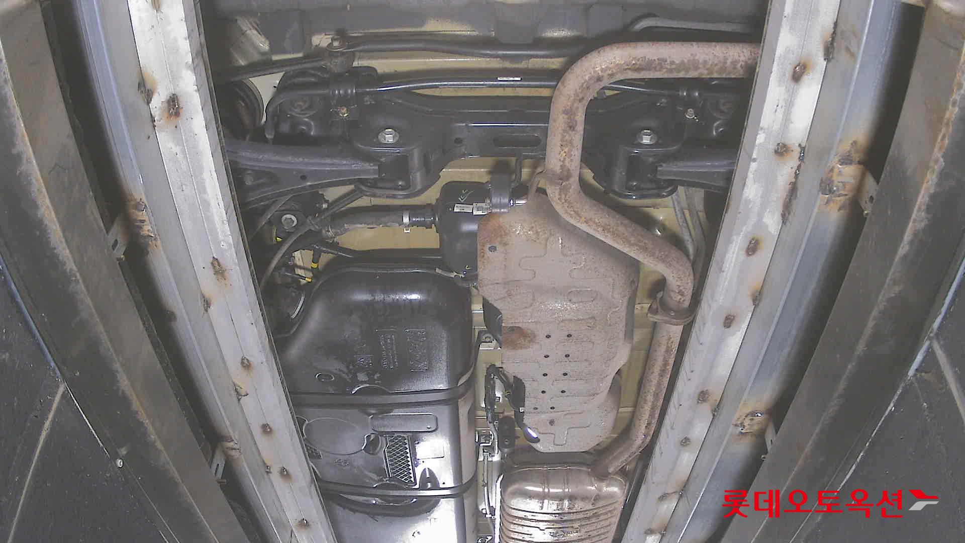 Kia New Carnival - 2
