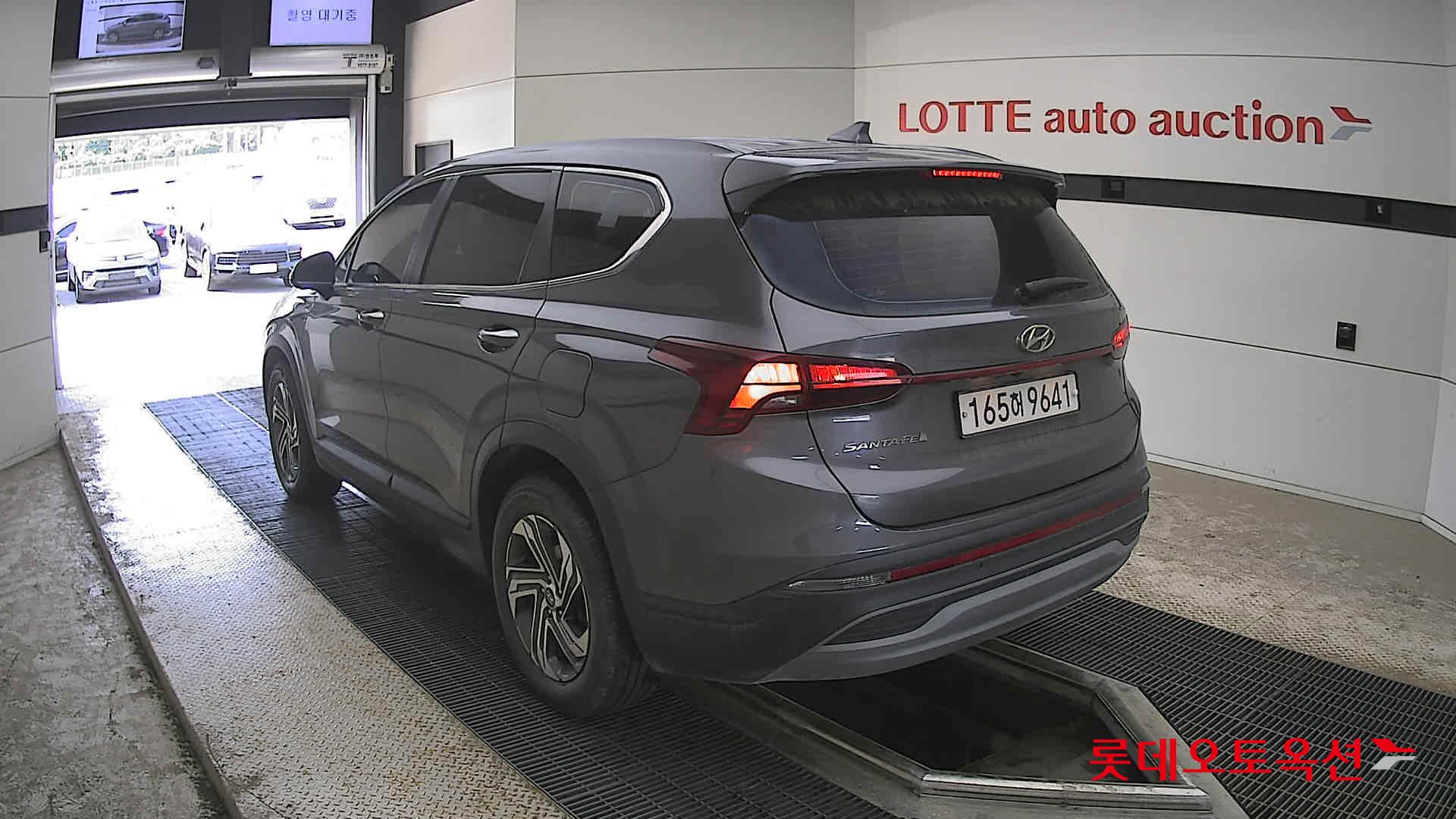 Hyundai Santa Fe - 4