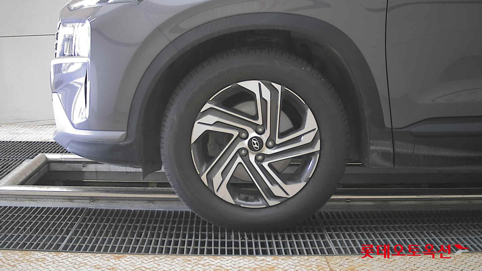 Hyundai Santa Fe - 25