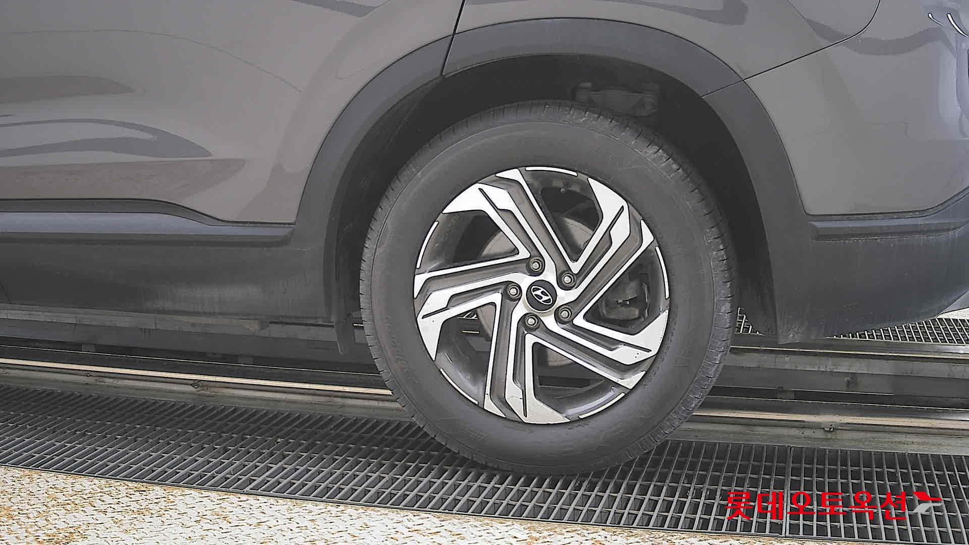 Hyundai Santa Fe - 26