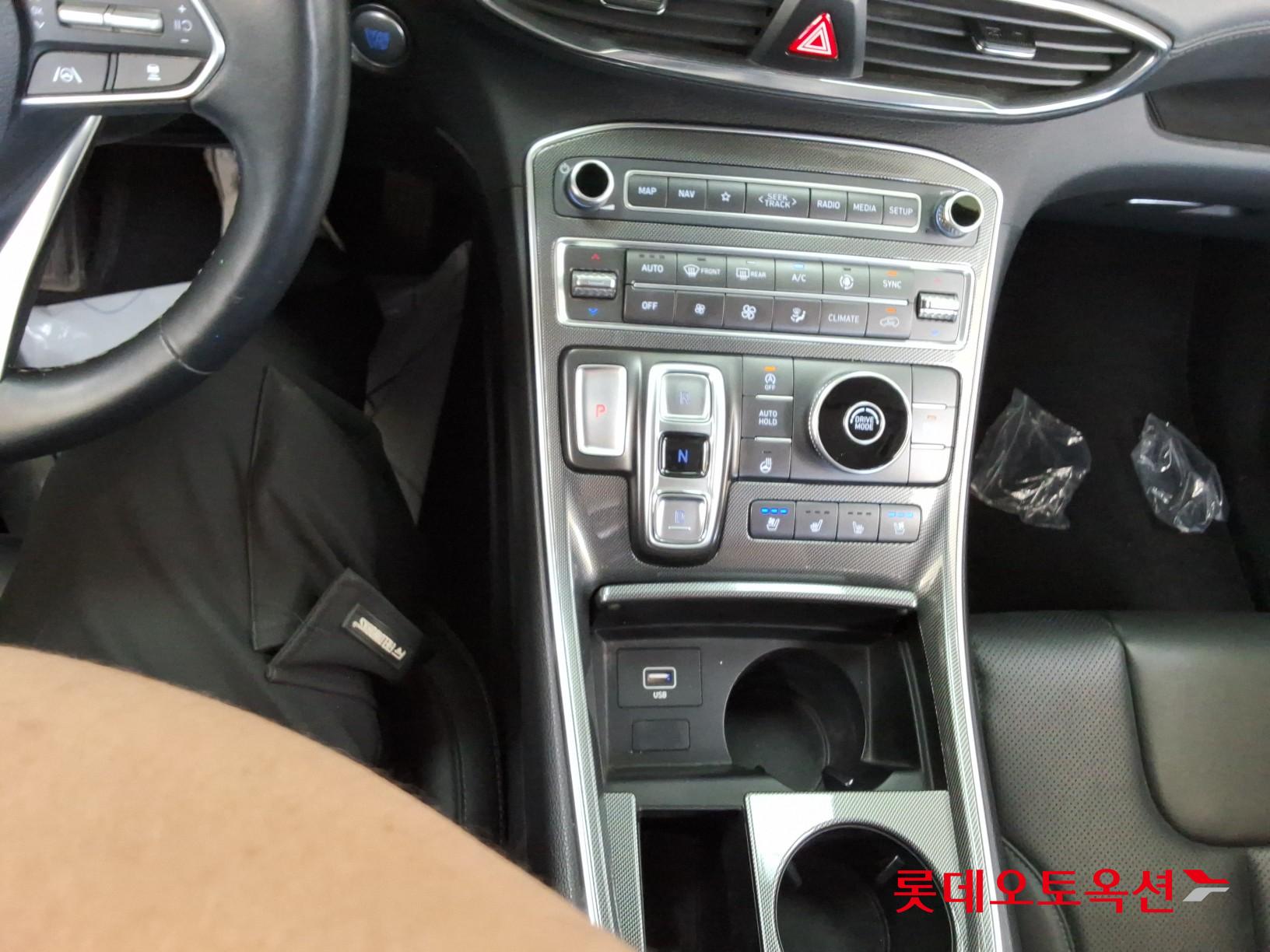 Hyundai Santa Fe - 34