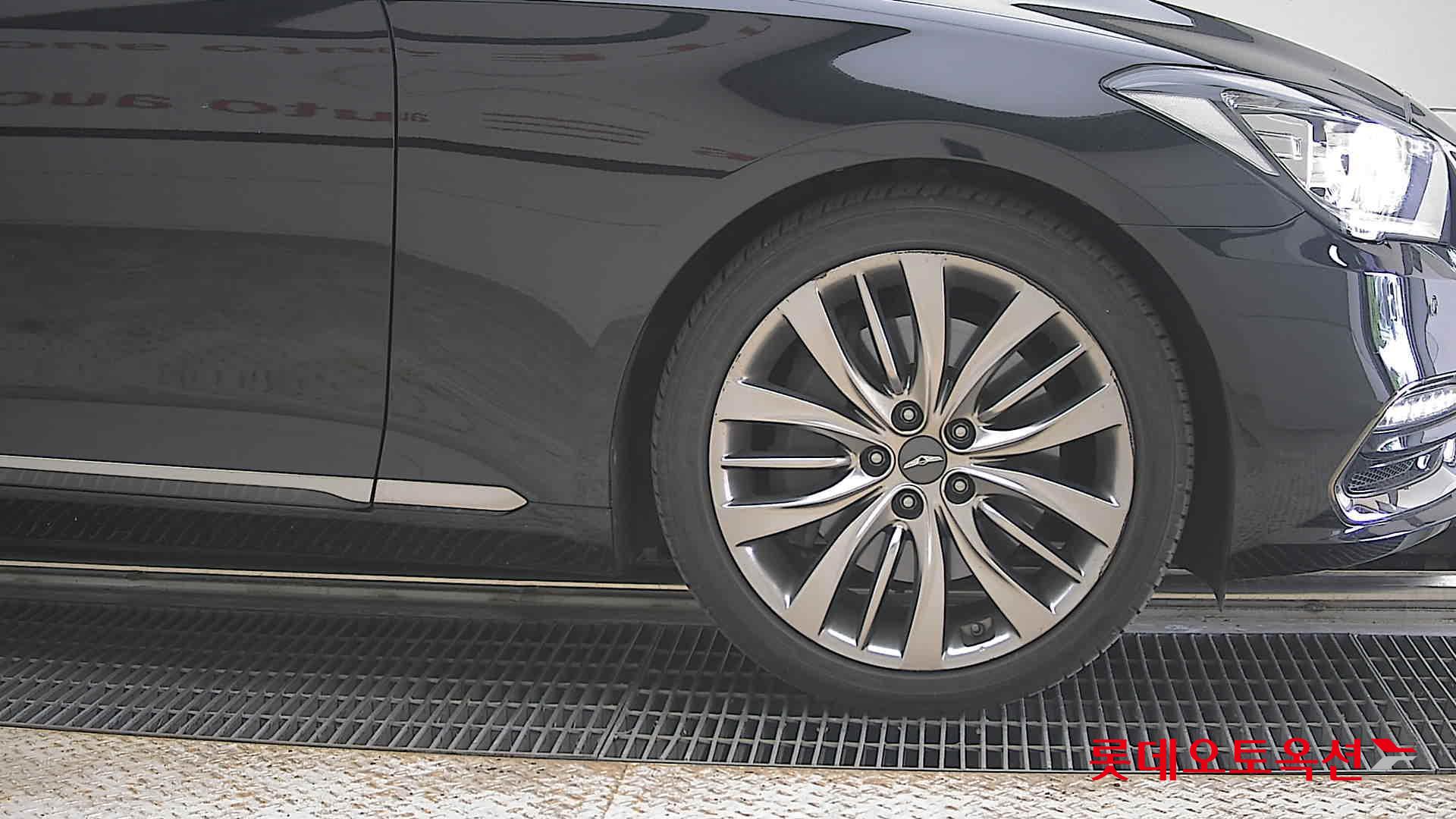 Genesis G80 - 27