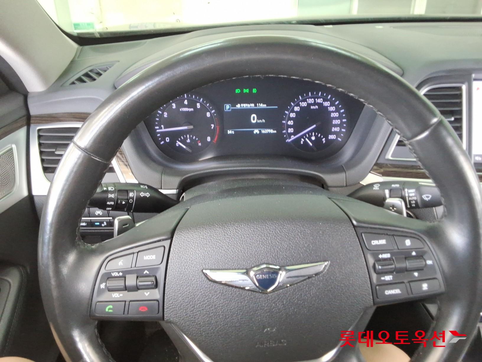 Genesis G80 - 30