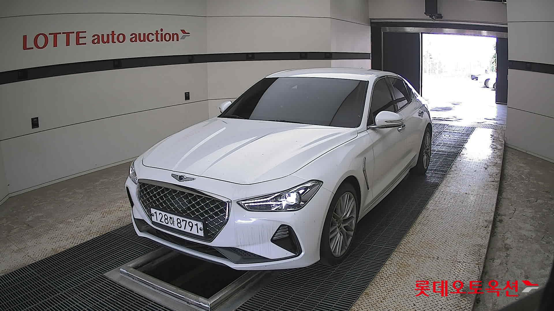 Genesis G70 - 10