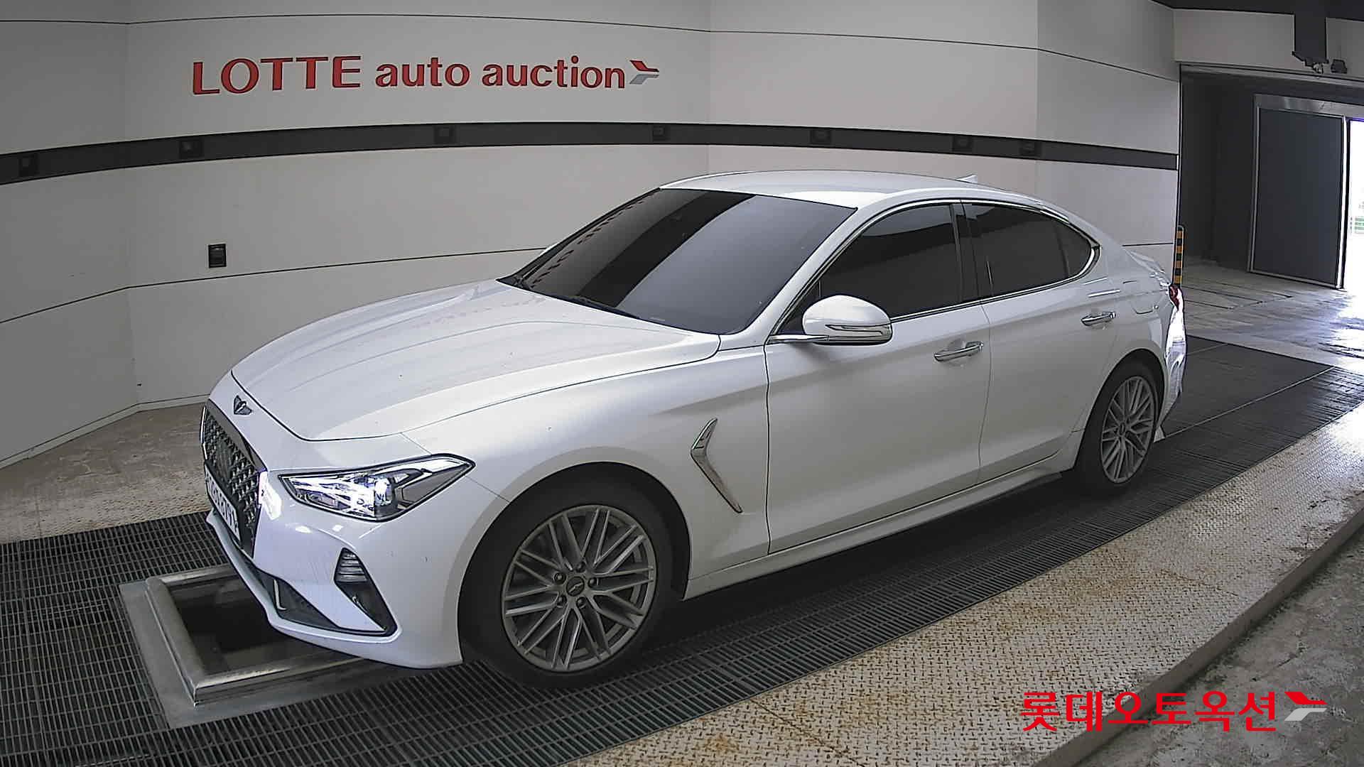 Genesis G70 - 11