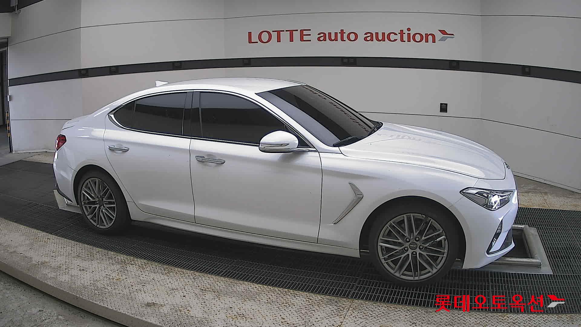 Genesis G70 - 22