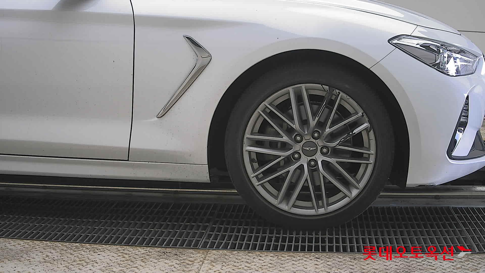 Genesis G70 - 27