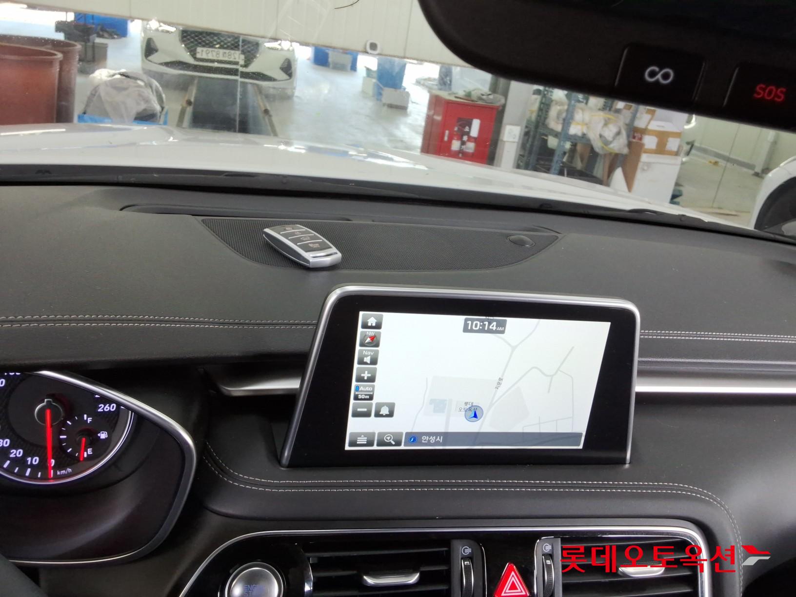 Genesis G70 - 33