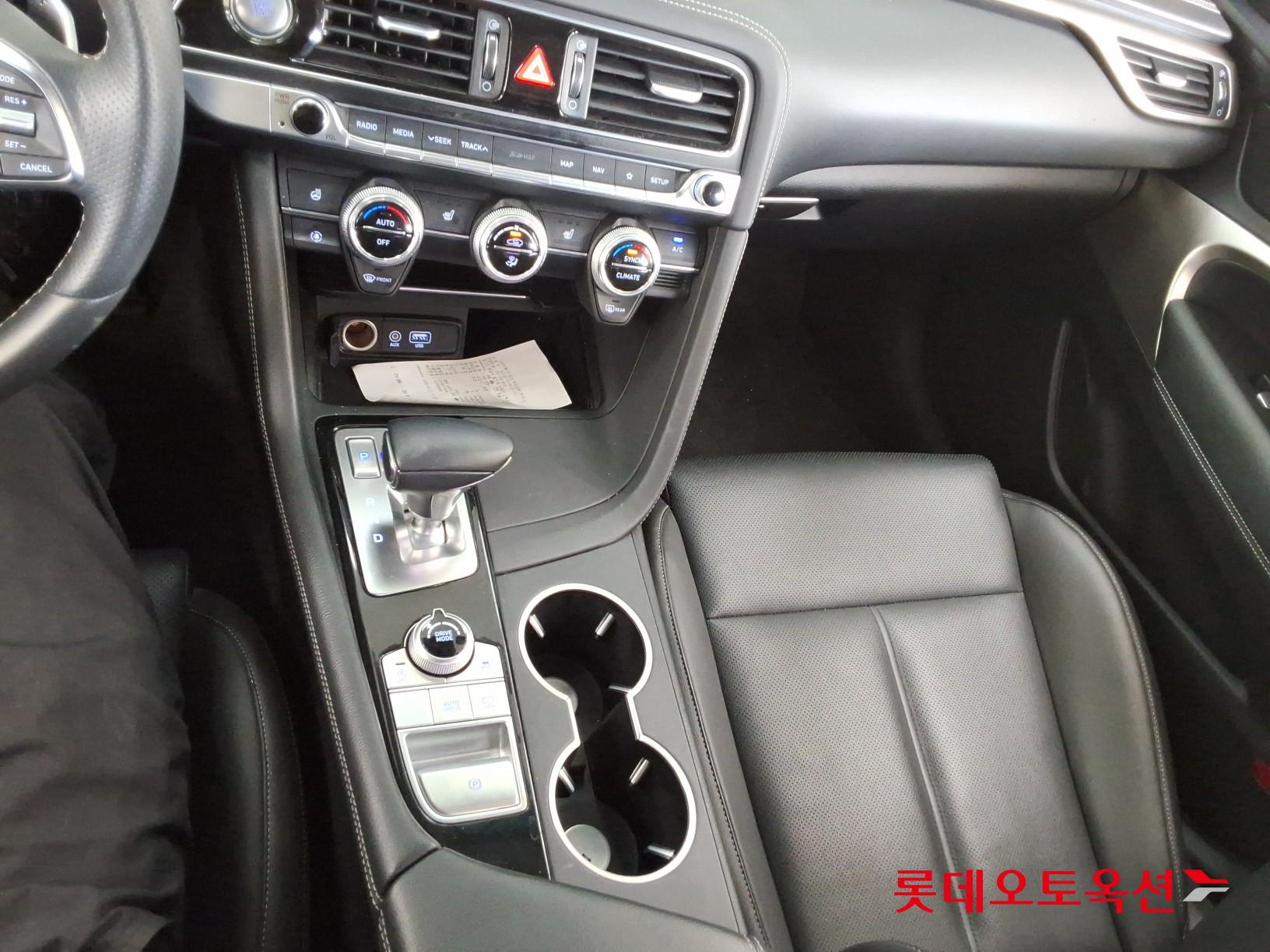 Genesis G70 - 35