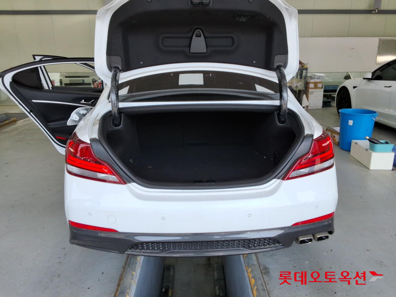 Genesis G70 - 9