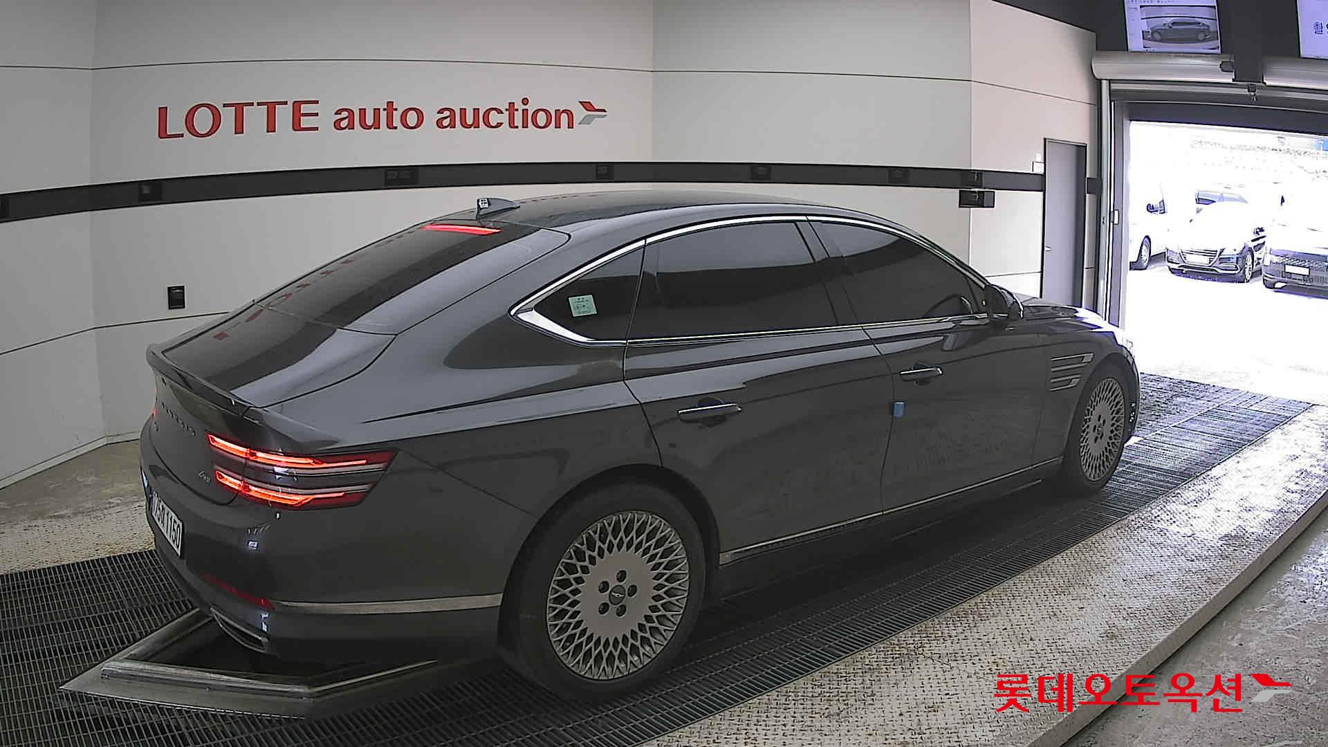 Genesis G80 - 19