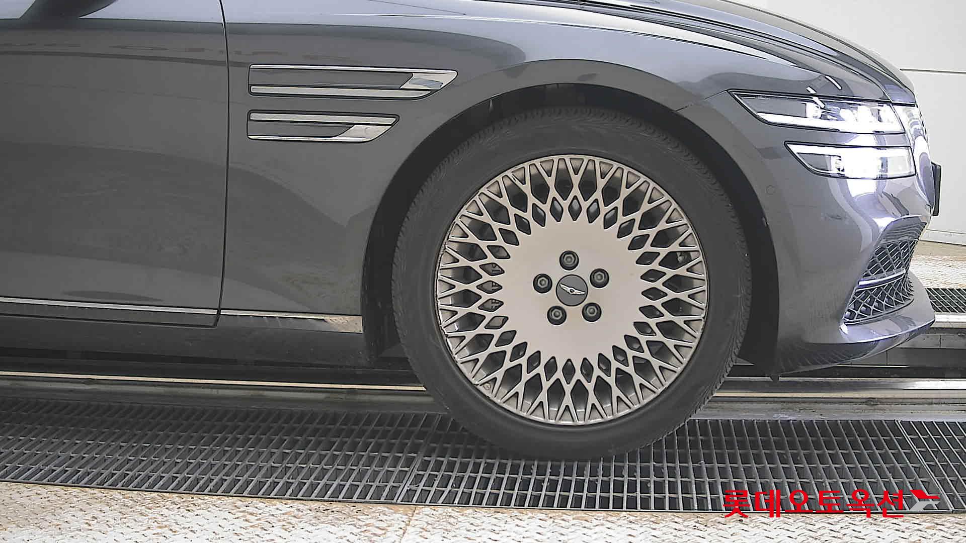 Genesis G80 - 27