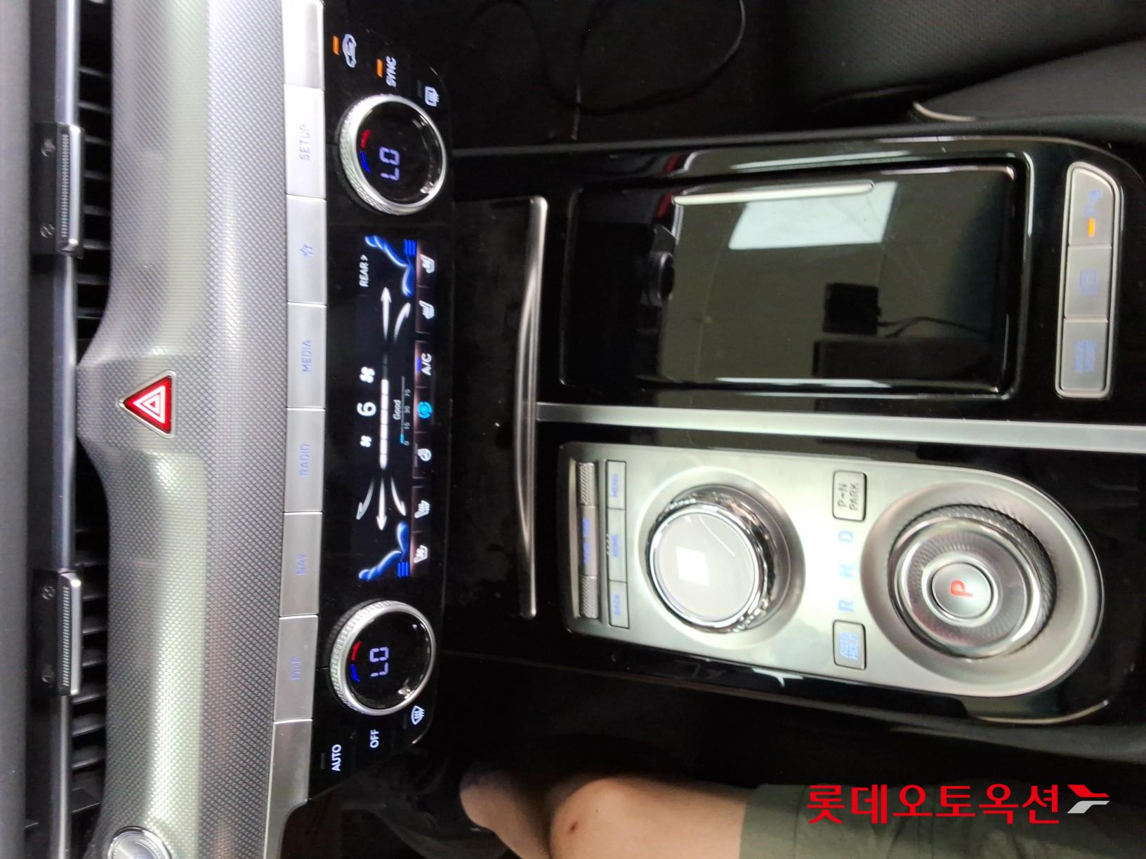 Genesis G80 - 32