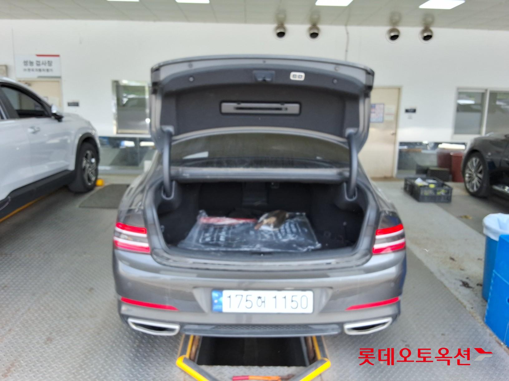 Genesis G80 - 9