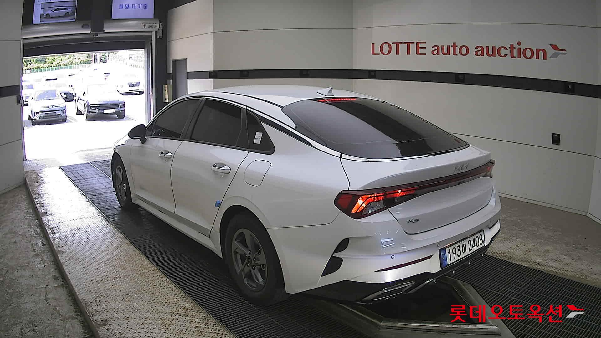 Kia K5 - 4