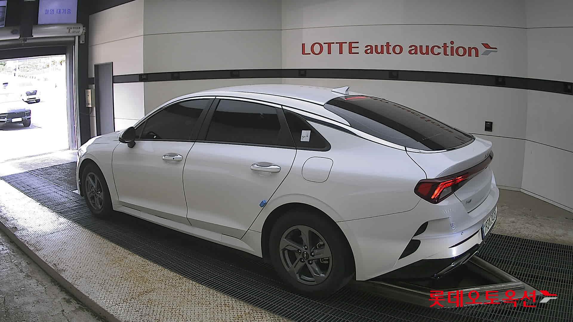 Kia K5 - 15