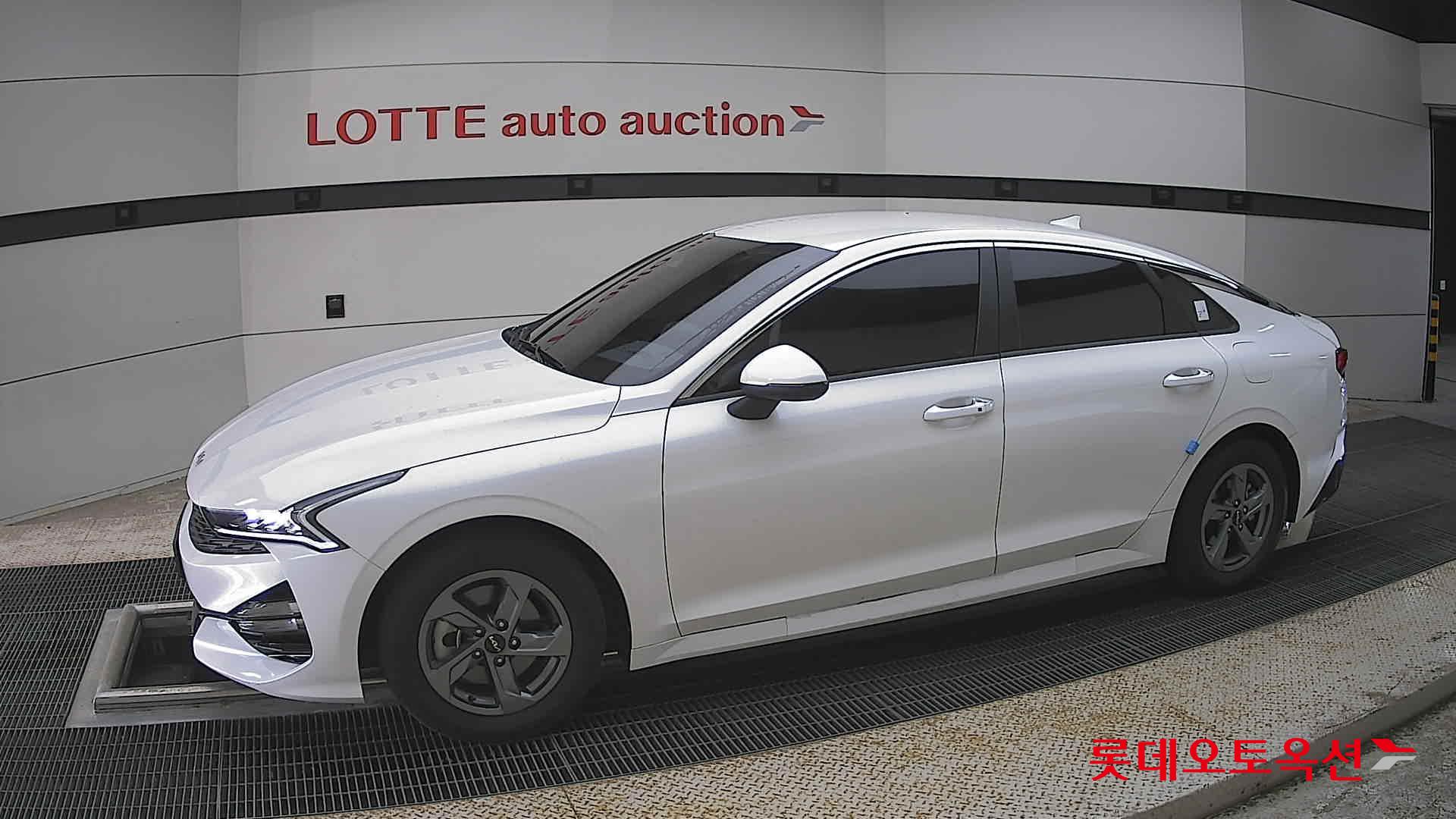 Kia K5 - 12