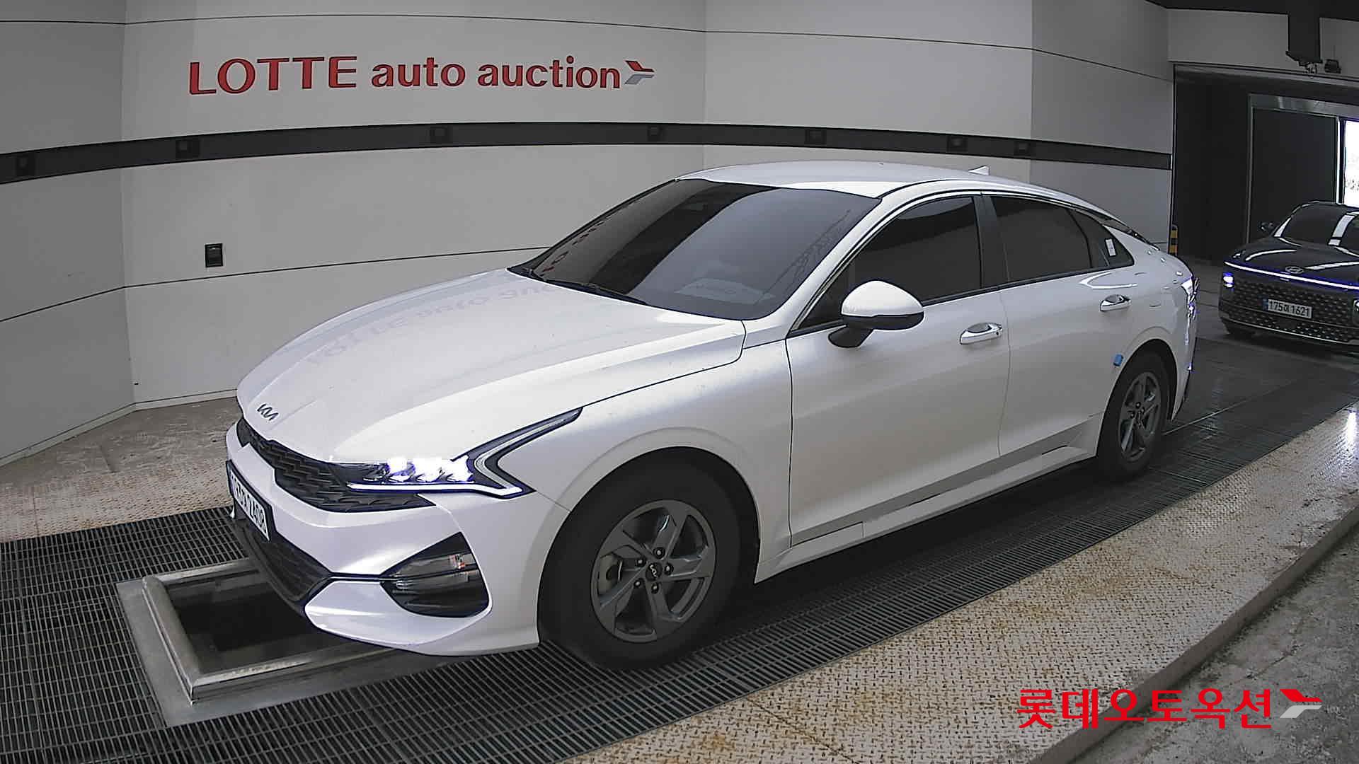 Kia K5 - 11