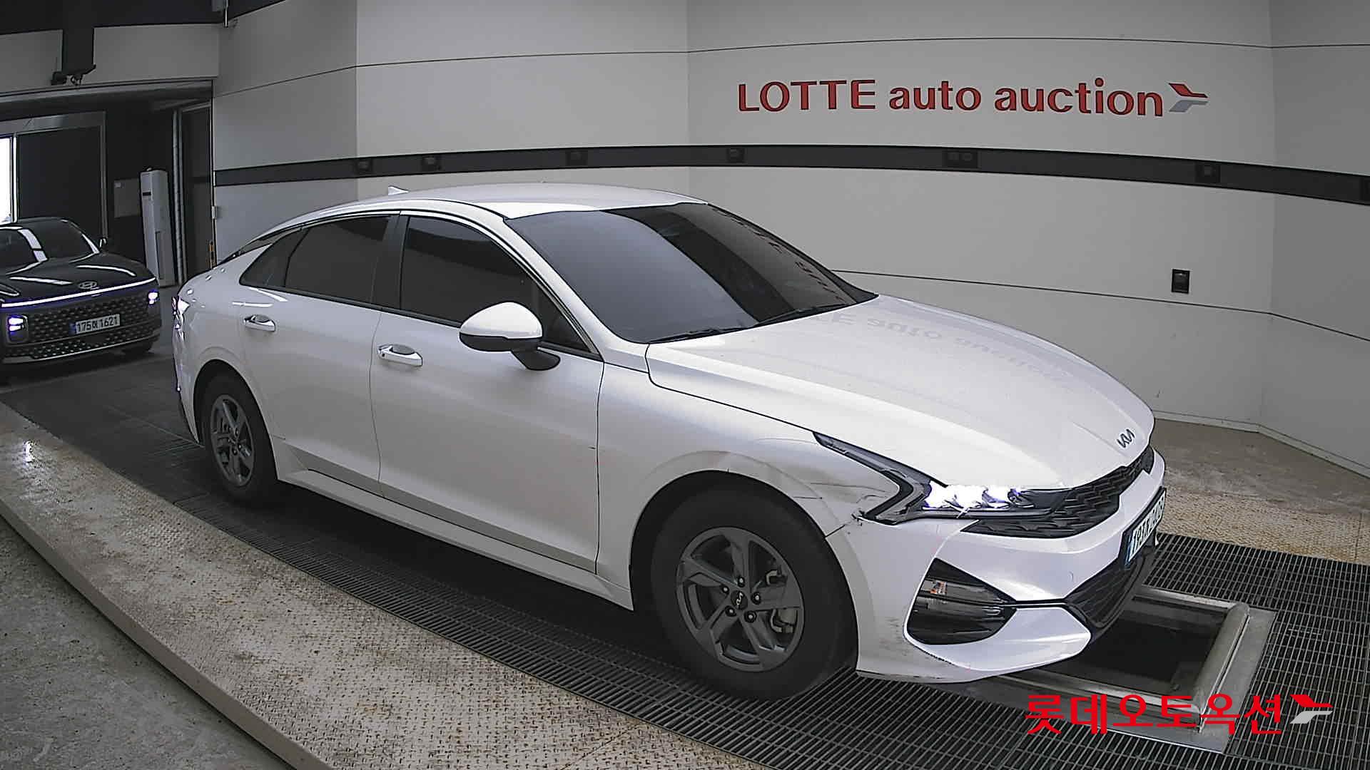 Kia K5 - 23