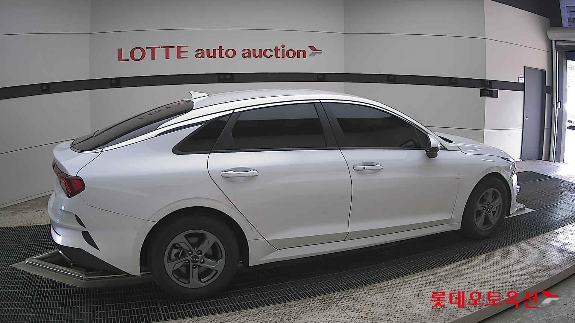 Kia K5 - 20